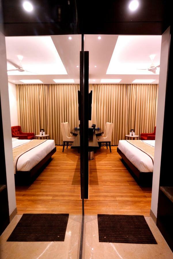 Hotel City Pride With Free Airport Pickup New Delhi Exterior photo